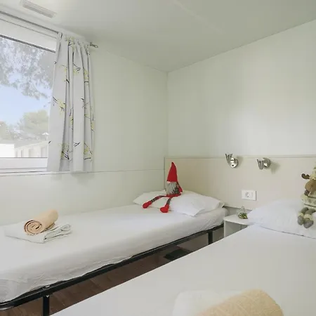 Salve Croatia Mobile Homes In Amadria Park Trogir Seget Vranjica Exterior foto