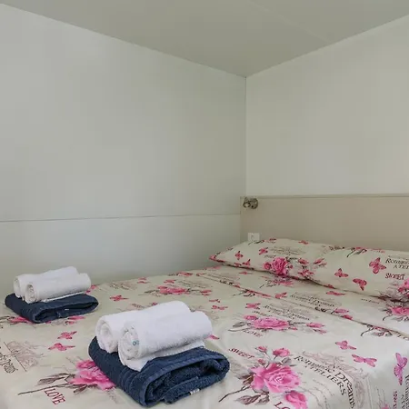 Salve Croatia Mobile Homes In Amadria Park Trogir Seget Vranjica Exterior foto