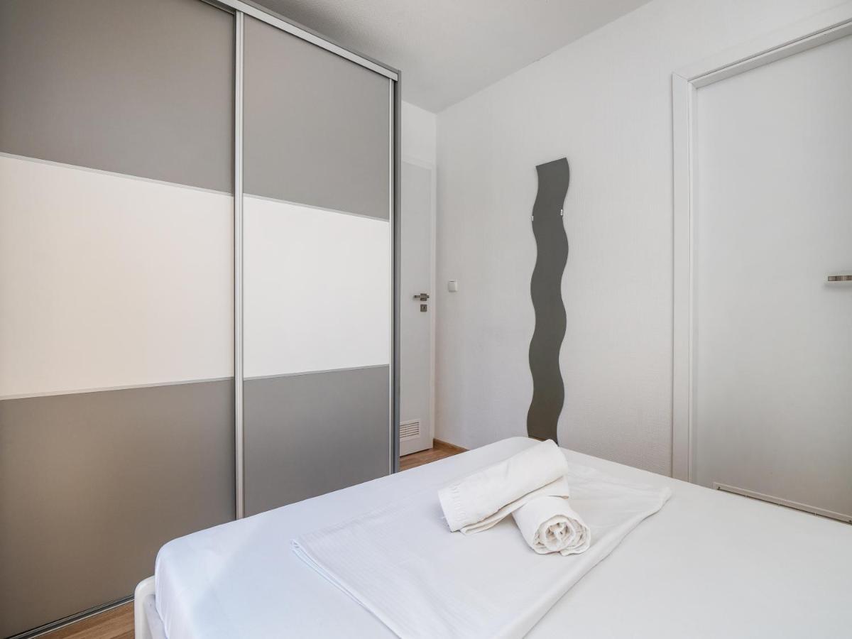 Salve Croatia Mobile Homes In Amadria Park Trogir * Seget Vranjica